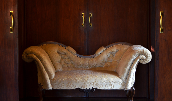 royal style couch