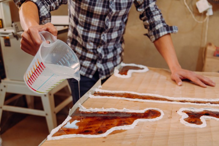 epoxy resin making a table