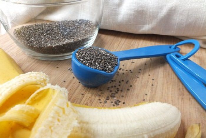 banana and chia seeds