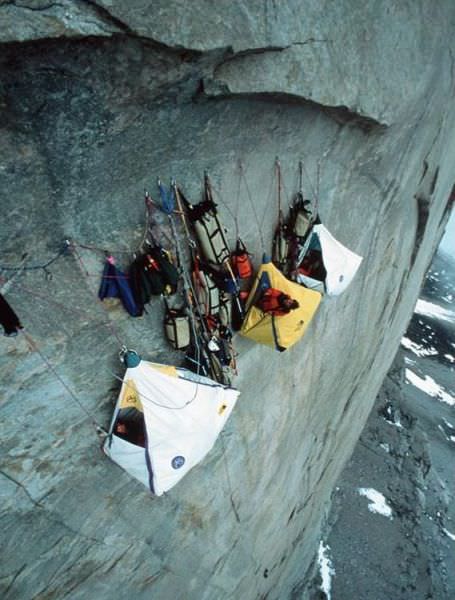 hanging beds mountain climbing
