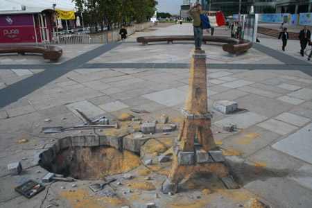 Pavement in 3D - Amazing Street Art!