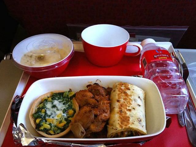 airline food photos