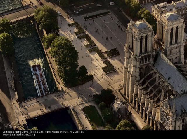 photos of Paris from above