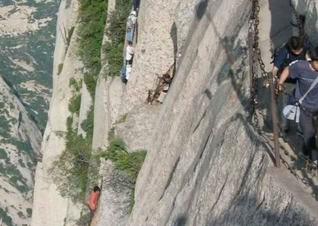 Mt. Huashan dangerous trail