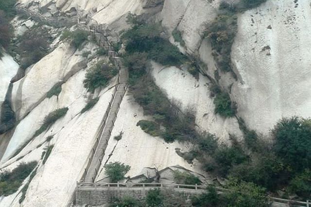 Mt. Huashan dangerous trail