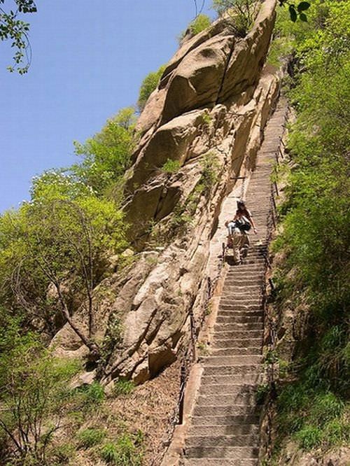 Mt. Huashan dangerous trail