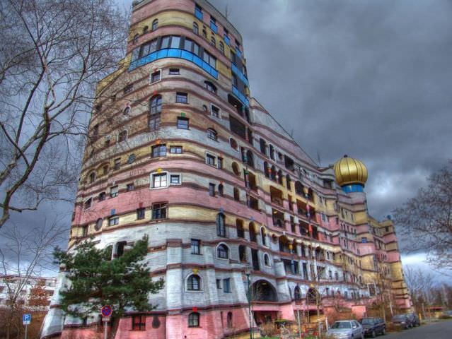 Amazing Apartment Complex