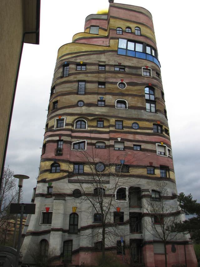 Amazing Apartment Complex