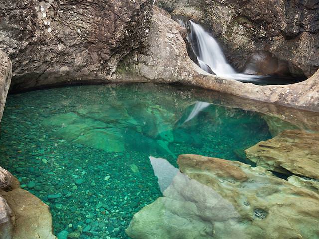 10 beautiful natural pools