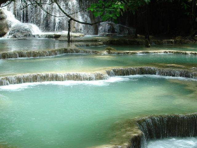 10 beautiful natural pools