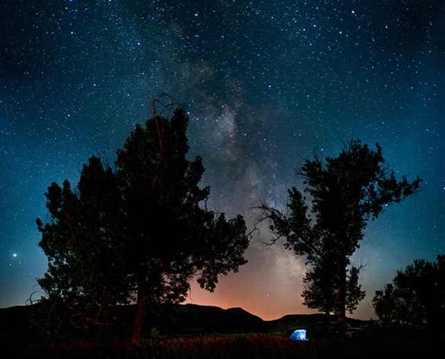 photos of camping under stars