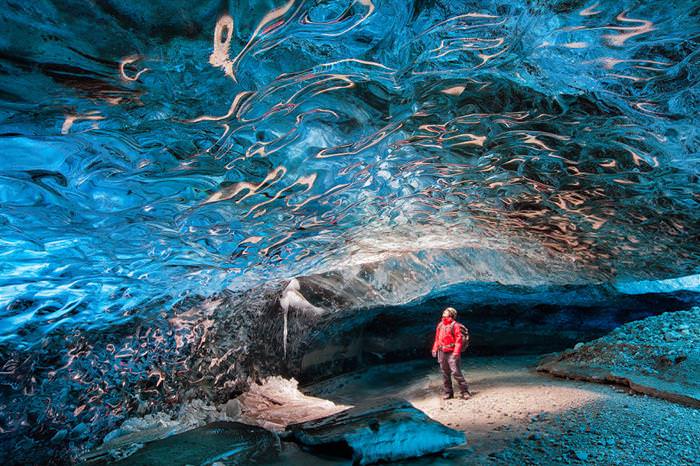 25 Amazing Caves