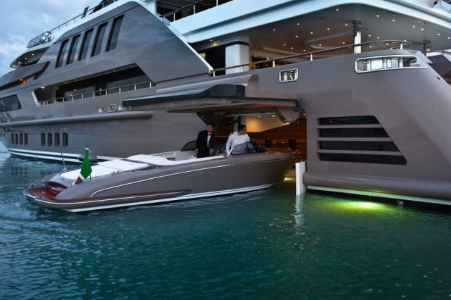 super yacht