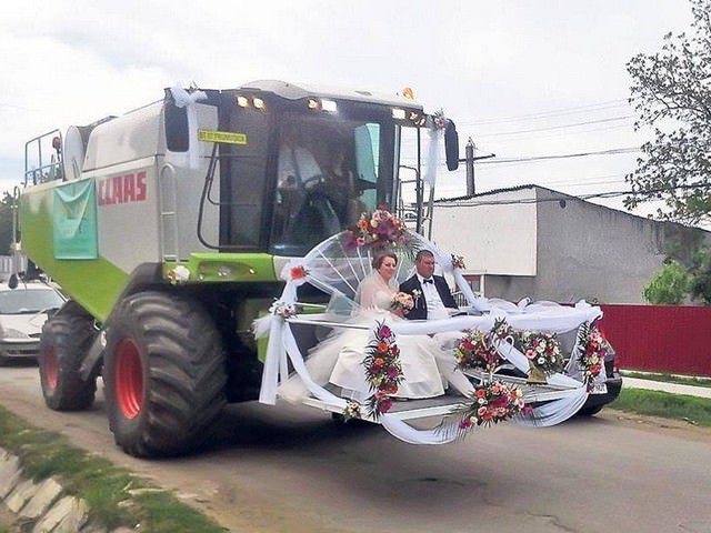 crazy wedding car
