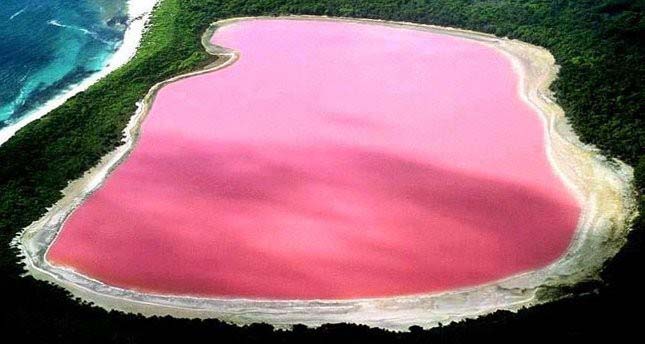 The 15 Most Colourful Lakes in the World