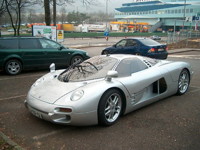 The Germans Really Do Know How to Build Fine Supercars...