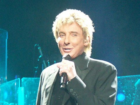 MUSIC BOX: 24 Barry Manilow Show Stoppers