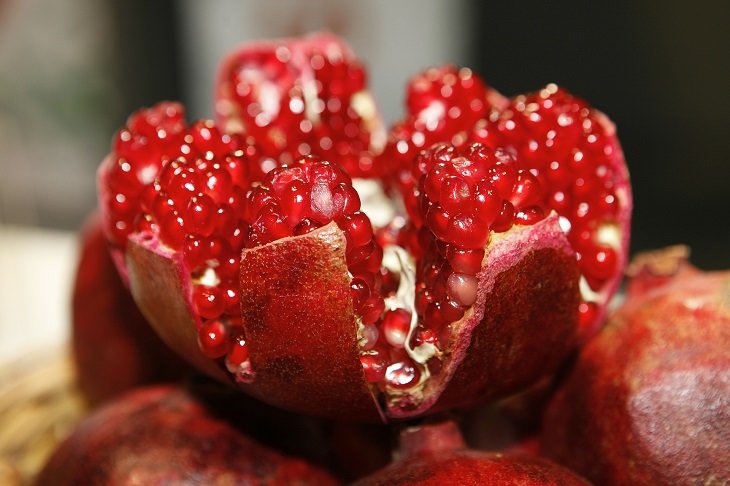 Pomegranate - Healthy - Tips - Benefits