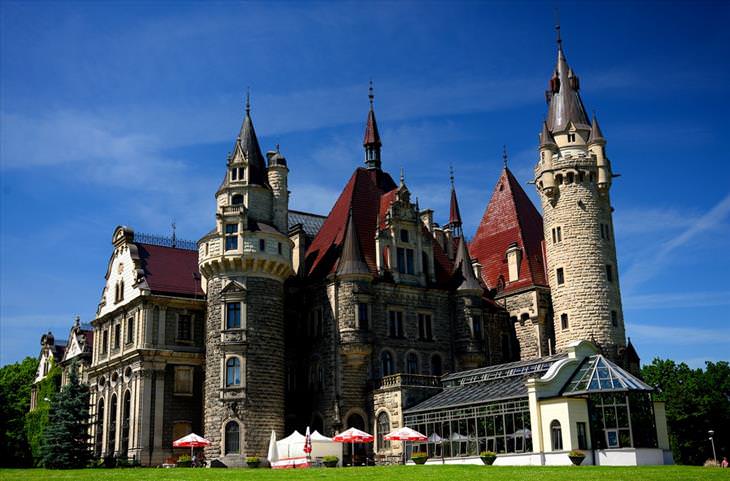 Poland, castles
