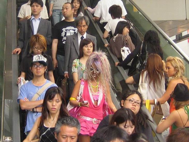 15 Weird Japan Photos