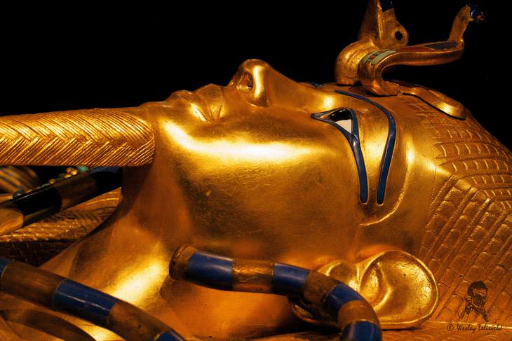 3 Discoveries: King Tut's Meteorite Made Dagger...