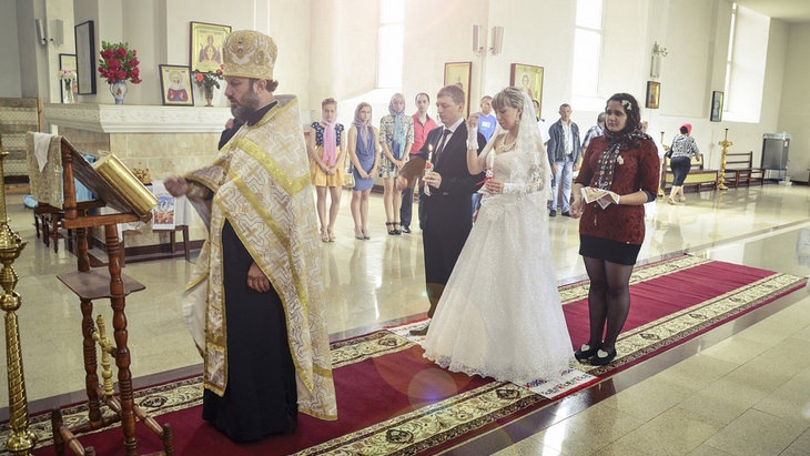 10 Unusual Wedding Traditions Around the World