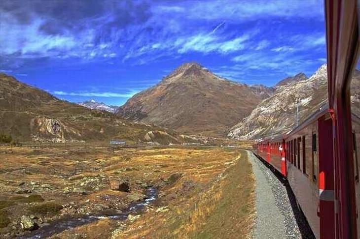 7 of the World's Most Scenic Train Rides