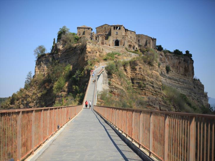 civita-di-bagnoregio