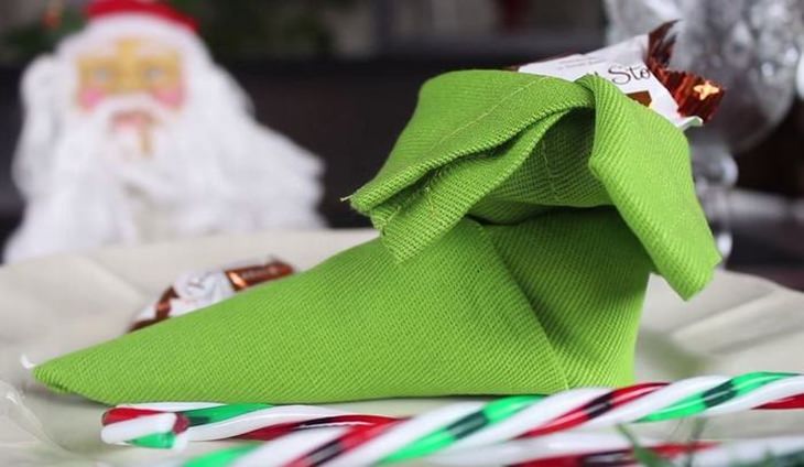 holiday-napkin-techniques