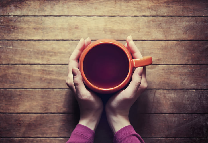 16 Amazing Uses For Regular Tea