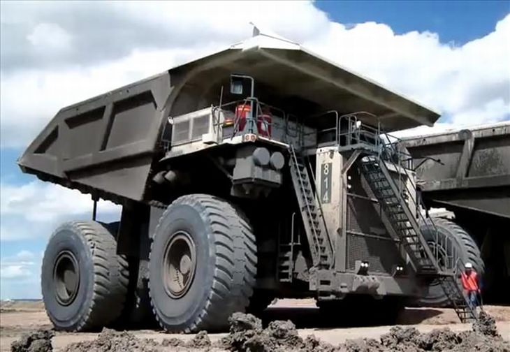 The 5 Largest Trucks In the Entire World