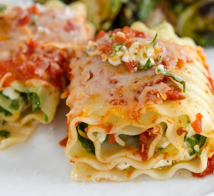 Recipe: Spinach Lasagna Roll Ups.