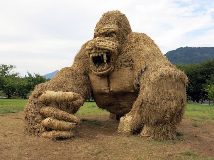 giant straw sculptures