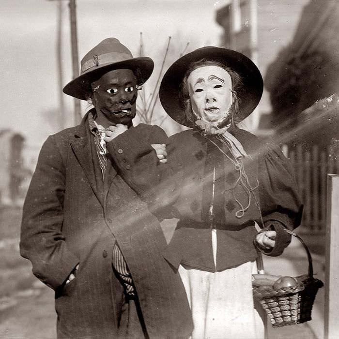 Scary Vintage Halloween Costumes