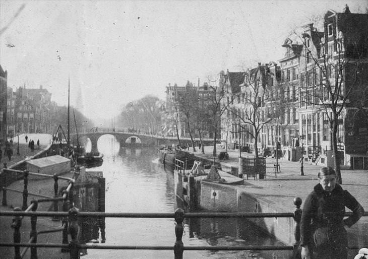 24 Photos of Amsterdam Between 1890 and 1910