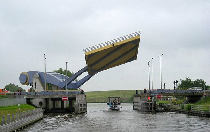I Can’t Believe These Inventive Movable Bridge