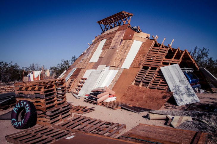 Slab City: Life With No Laws