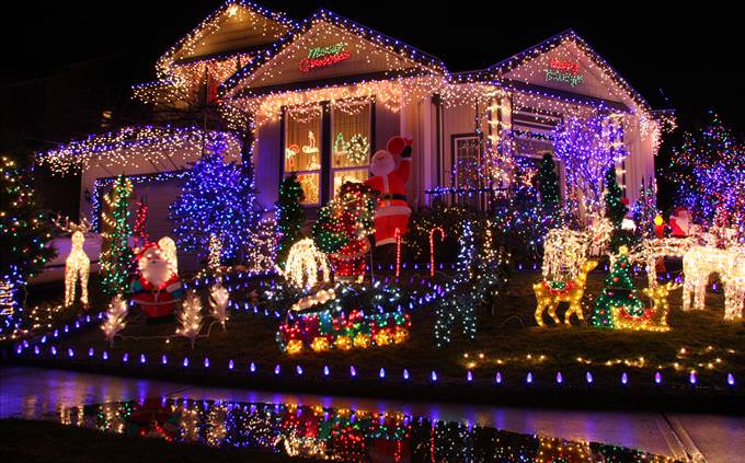 house with a lot of Christmas lights