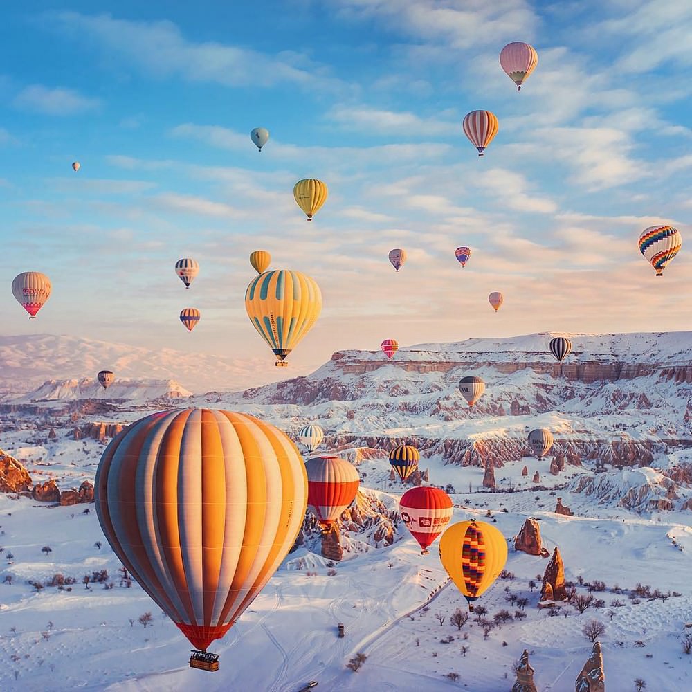 15 Stunning Photos of a Balloon Flying Paradise