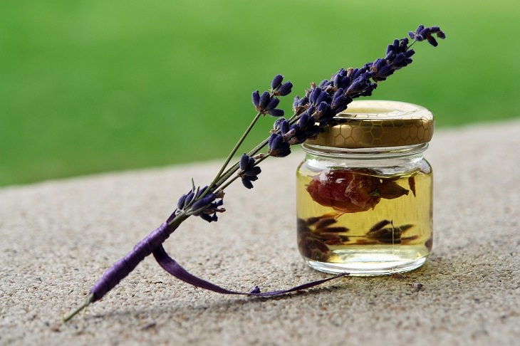 Uses - Lavender - Oil