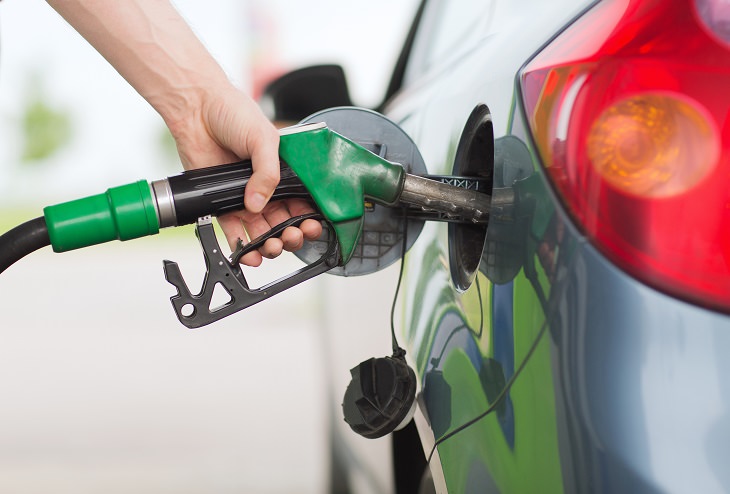 14 Easy Ways to Save Gas & Money