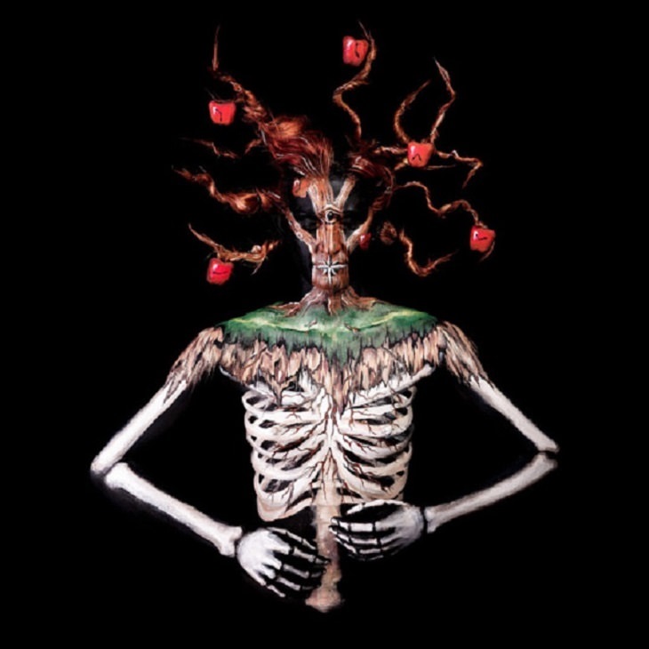 Impressive Body Art by Emma Fay