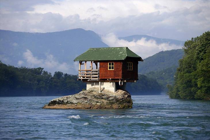 9 of the World's Most Unique Houses