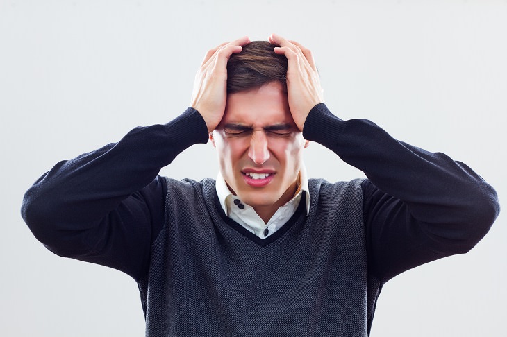 7 Signs Your Headache Could Be Very Serious