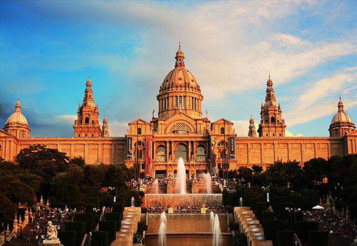 The Top 15 Tourist Attractions in Barcelona