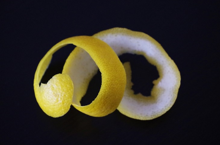 25 Zesty Reasons to Keep Your Lemon Peels