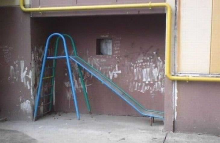 Hilarious Fails From People Who Had One Job to Do