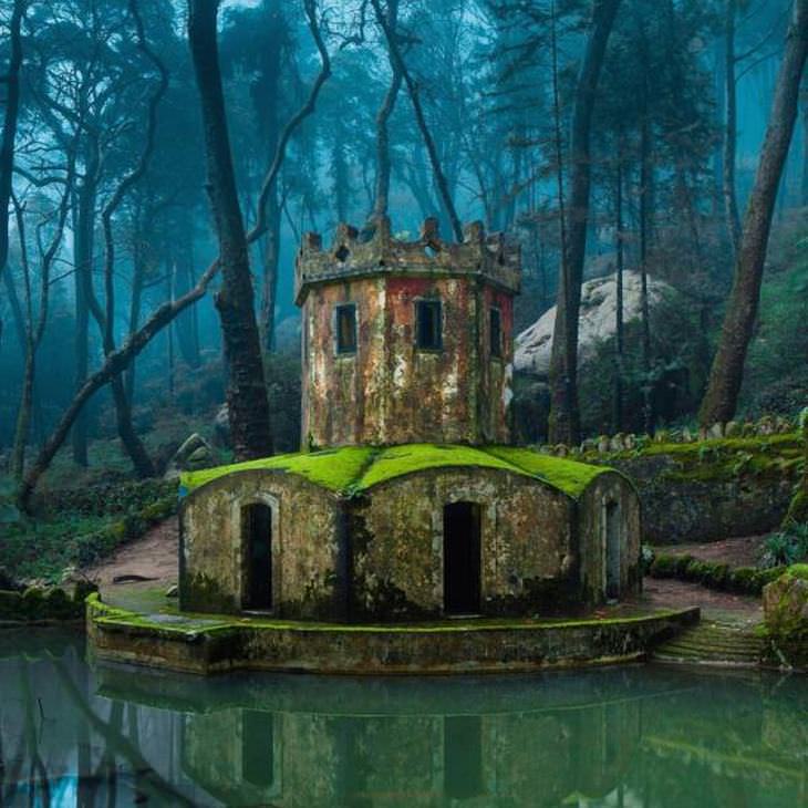 23 Beautiful Abandoned Places 7108