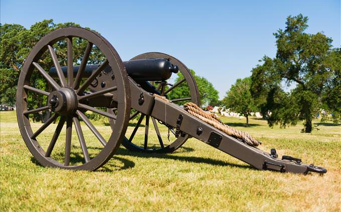 10-pounder Parrot rifled cannon