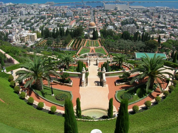 Explore the Hanging Gardens of Haifa